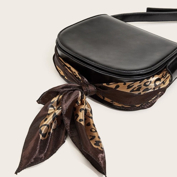 KIANNA Crossbody bag - Picture 3 of 8